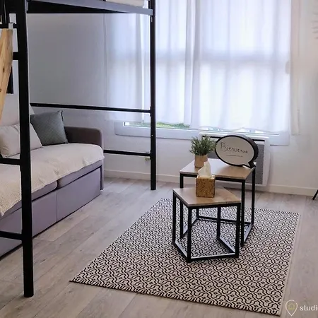 Studio Equipe 1-4 Pers Au Pied Du Futuroscope Apartment Jaunay-Clan